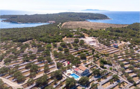 2 Bedroom Cozy Home In Vela Luka